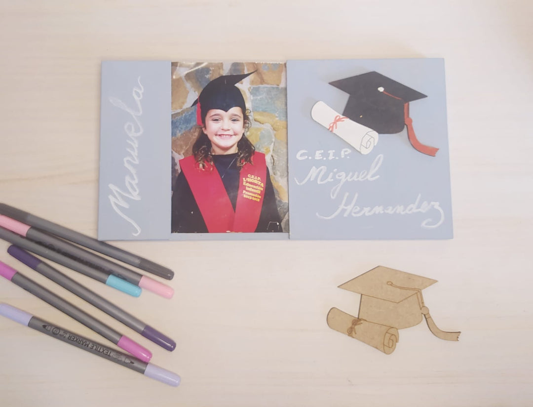 Silueta birrete graduación
