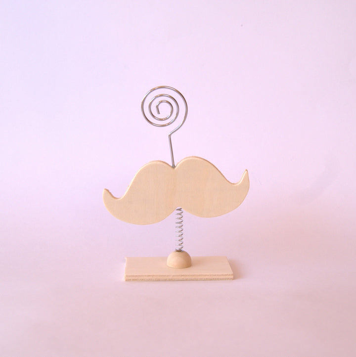 Bigote pincho