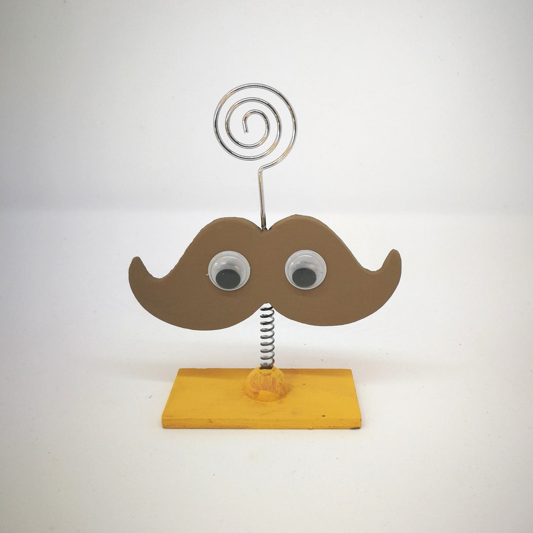 Bigote pincho